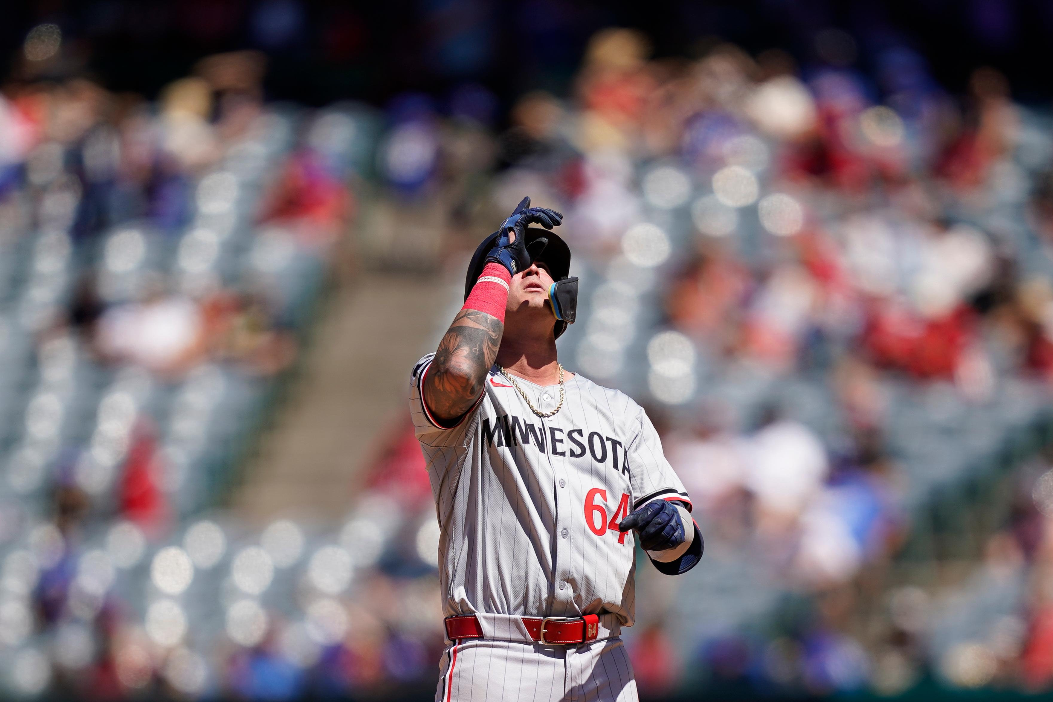 Red-Hot Twins Rap out 17 Hits to Cap Sweep of Reeling Angels ...