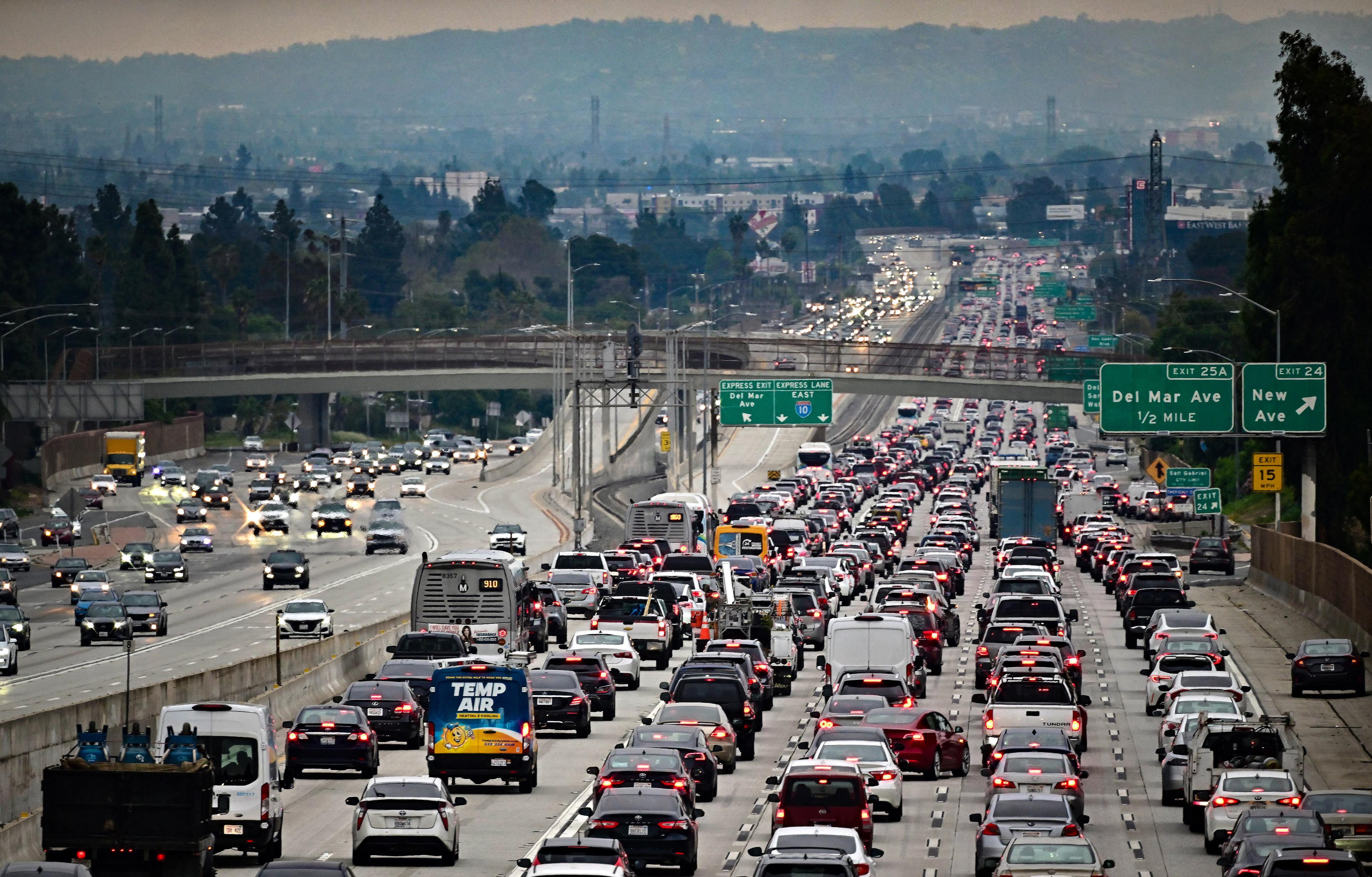 California Bill Would Require Cars to Beep When the Driver Is Speeding