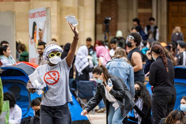 UCLA students protest the Israel-Hamas conflict, on the UCLA campus in Los Angeles on April 25, 2024. (John Fredricks/The Epoch Times)