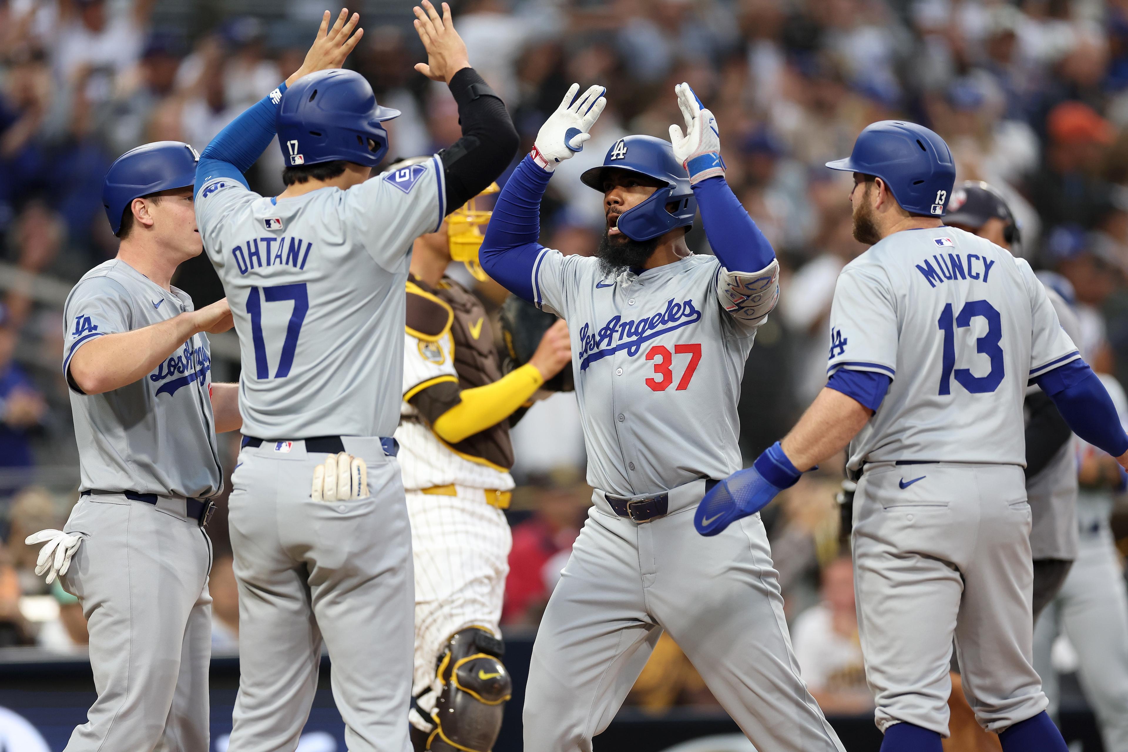 Teoscar Hernández Hits Grand Slam and Paxton Pitches Strong as Dodgers Beat Padres 5–0