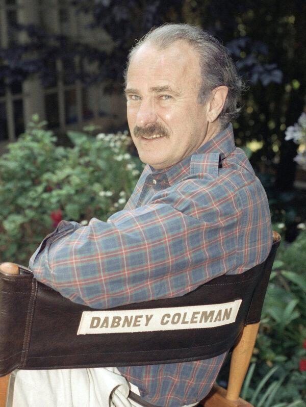 Actor Dabney Coleman poses at his home in Brentwood, Calif., Sept. 8, 1991. (AP Photo/Julie Markes)