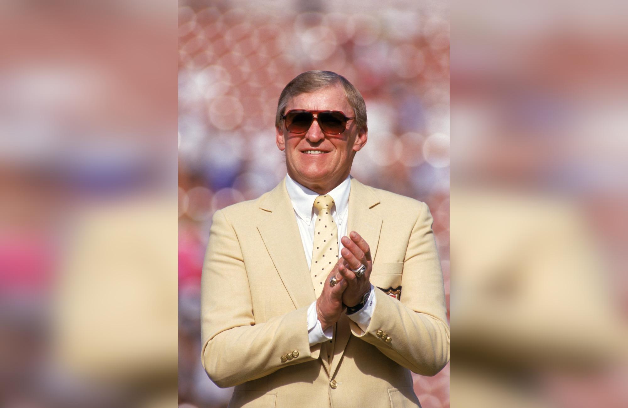 Longtime Oakland Raiders Center Otto Dies at Age 86