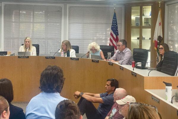 Encinitas Union School District board members and superintendent at the meeting on May 21, 2024. (Sophia Fang/The Epoch Times)
