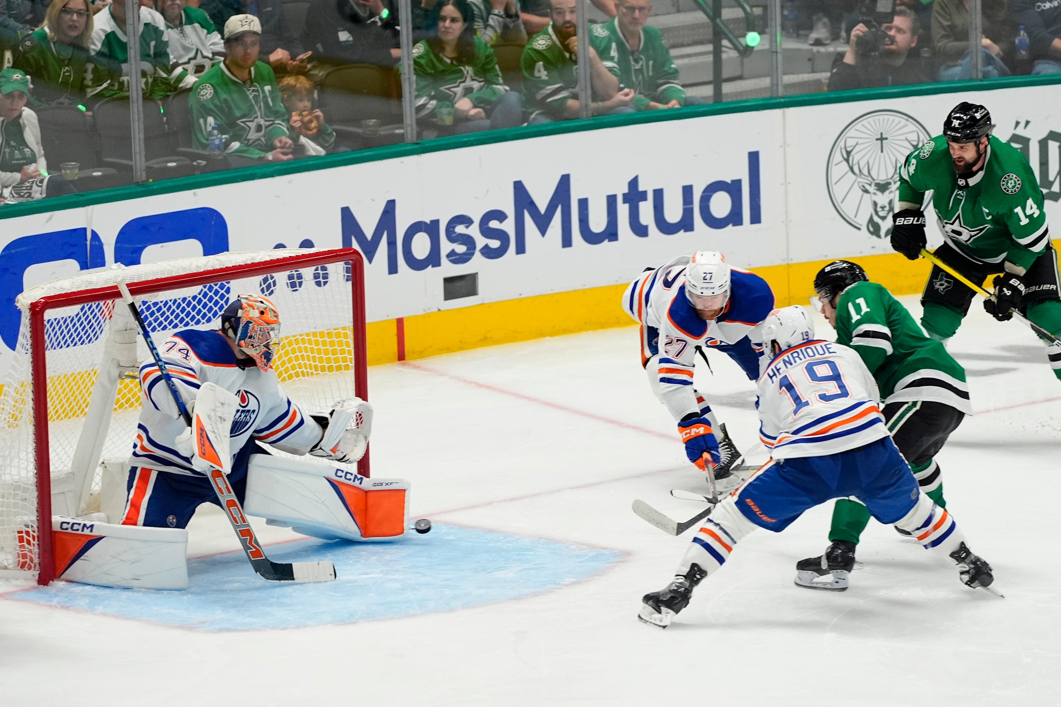 Nugent-Hopkins Scores 2 Power-Play Goals and Oilers Beat Stars 3–1 to Move a Win Away From Cup Final