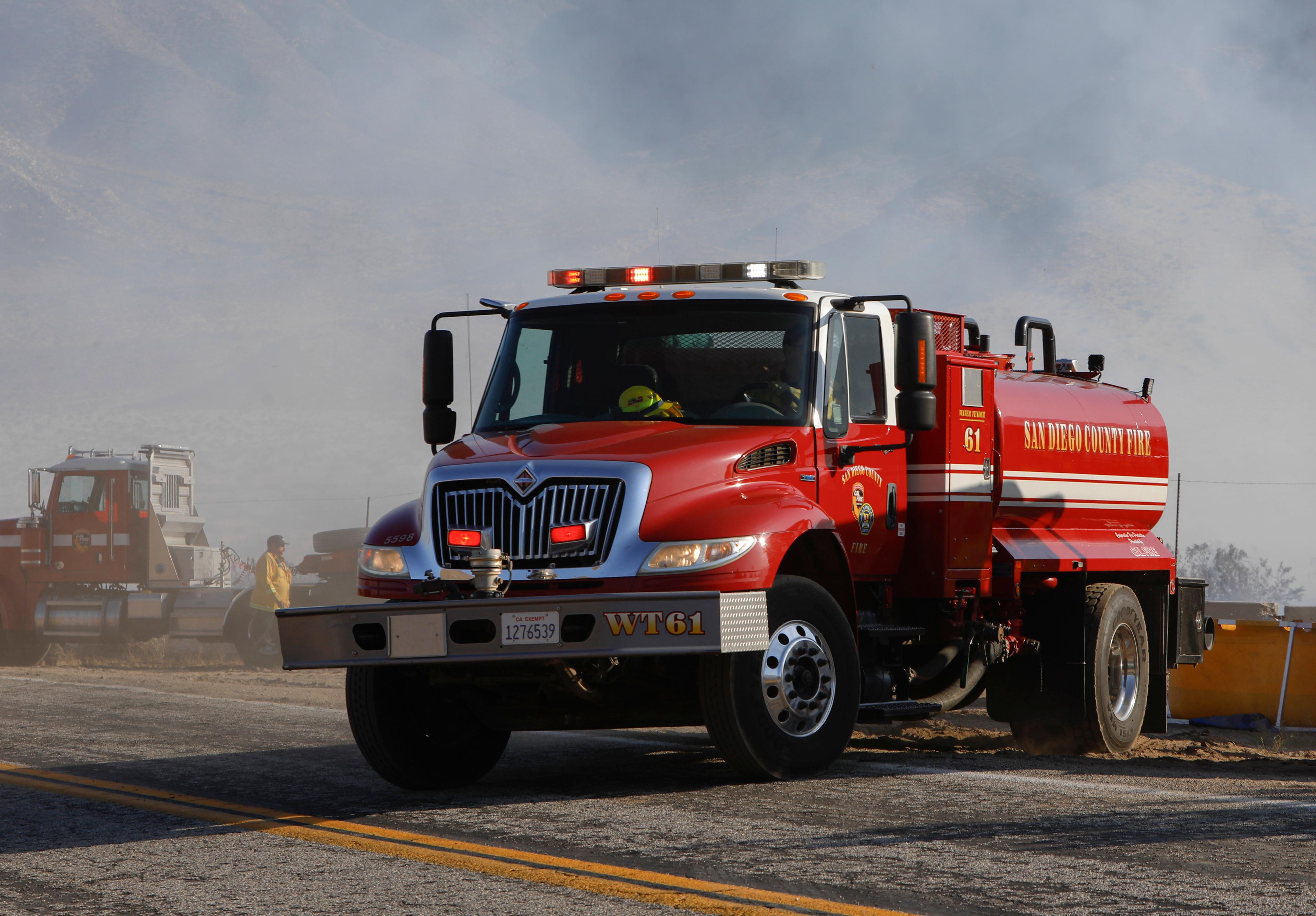 Firefighters Battle Large Wildfire Across US-Mexico Border