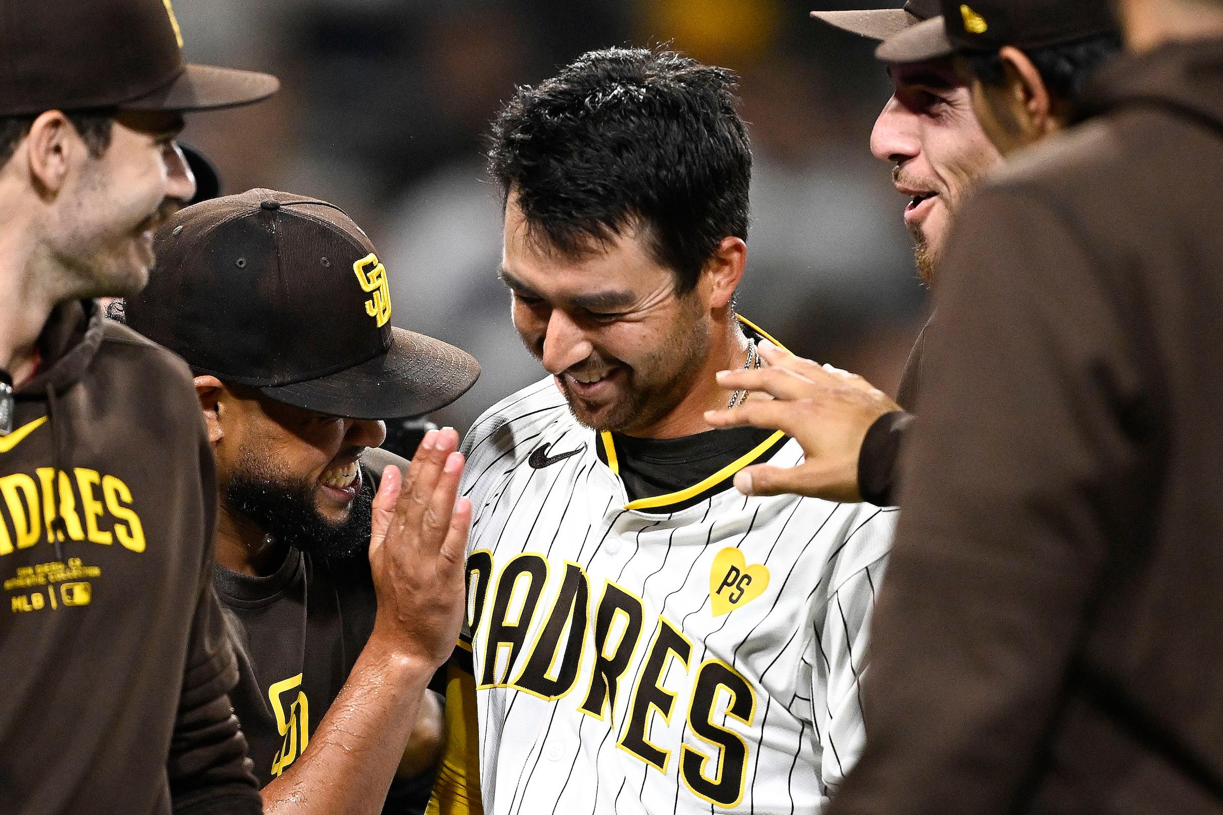 Higashioka Hits Walk-Off Homer and Tatis Extends Hitting Streak to 17 Games as Padres Beat A’s 4–3