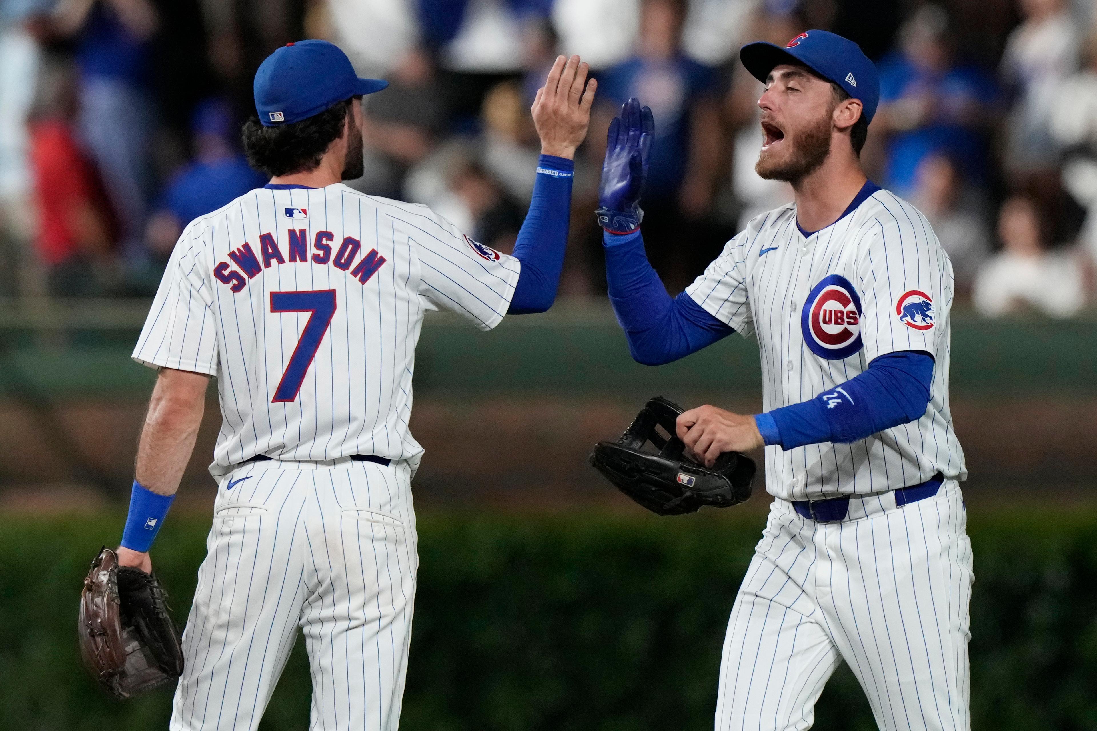 Eighth-inning rally carries Cubs past Giants