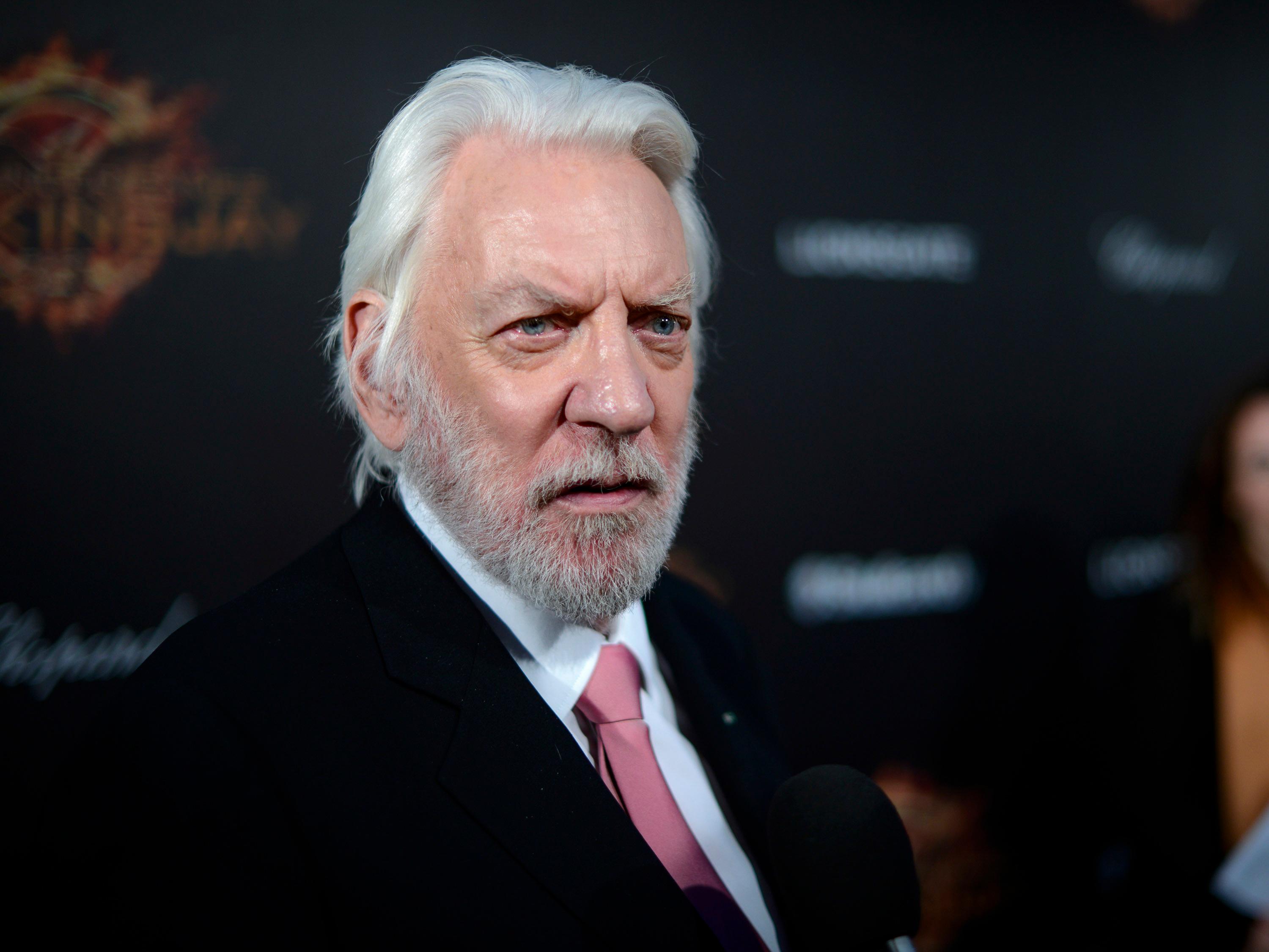 ‘M*A*S*H’ Actor Donald Sutherland Dies at 88