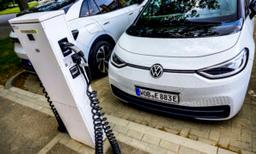 Nearly Half of US EV Drivers Consider Switching Back to Gas Vehicles: McKinsey Study