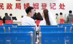 China’s Marriage Registrations Hit New Low