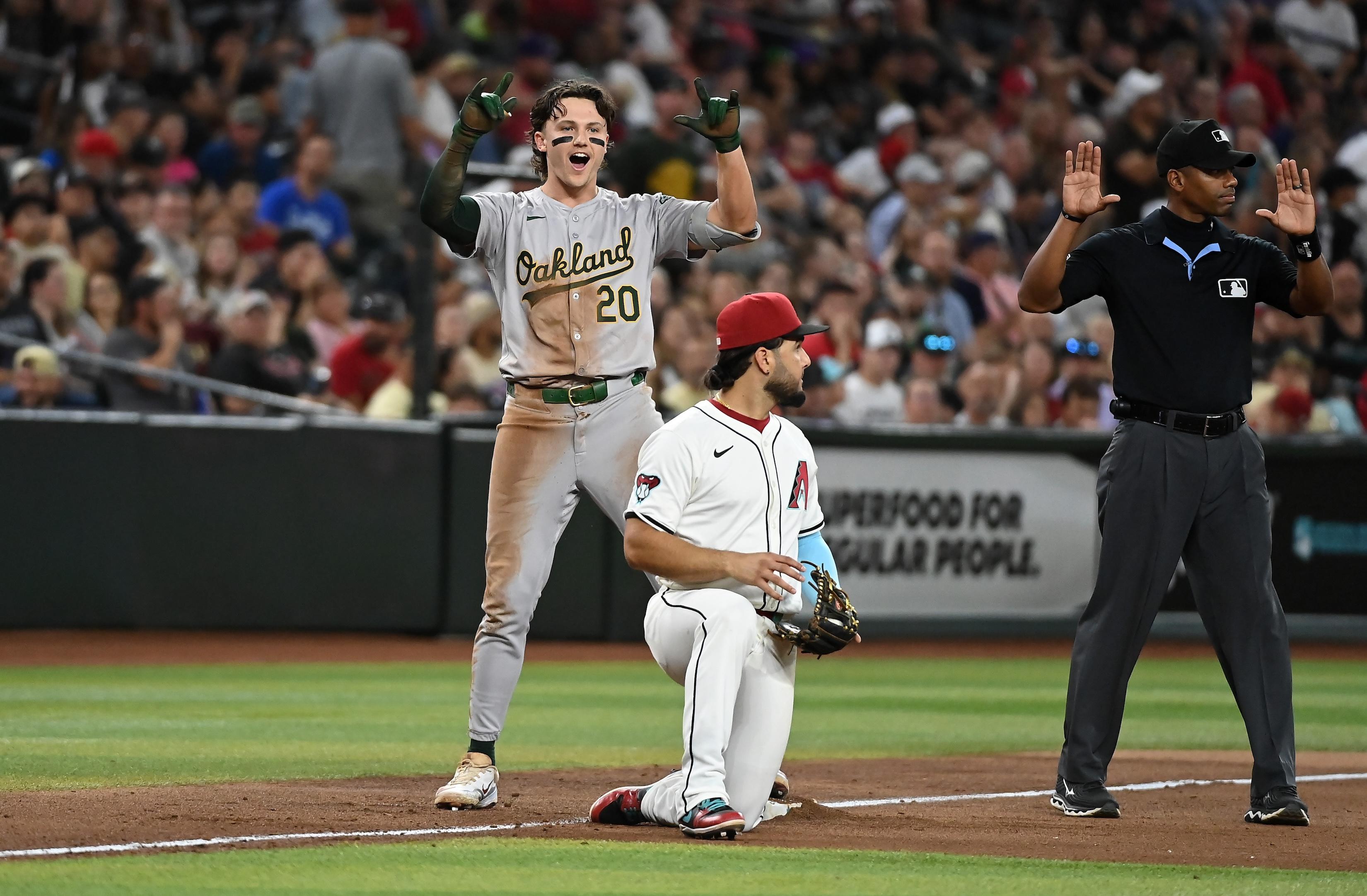 A’s Hit Four Homers to Roll Past D-backs, End Road Skid