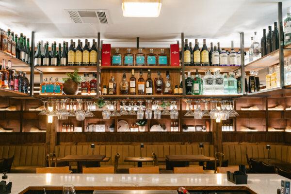 The bar at Bravo Farms Restaurant on Main Street in Visalia, Calif. (Courtesy of Jonathan Van Ryn)