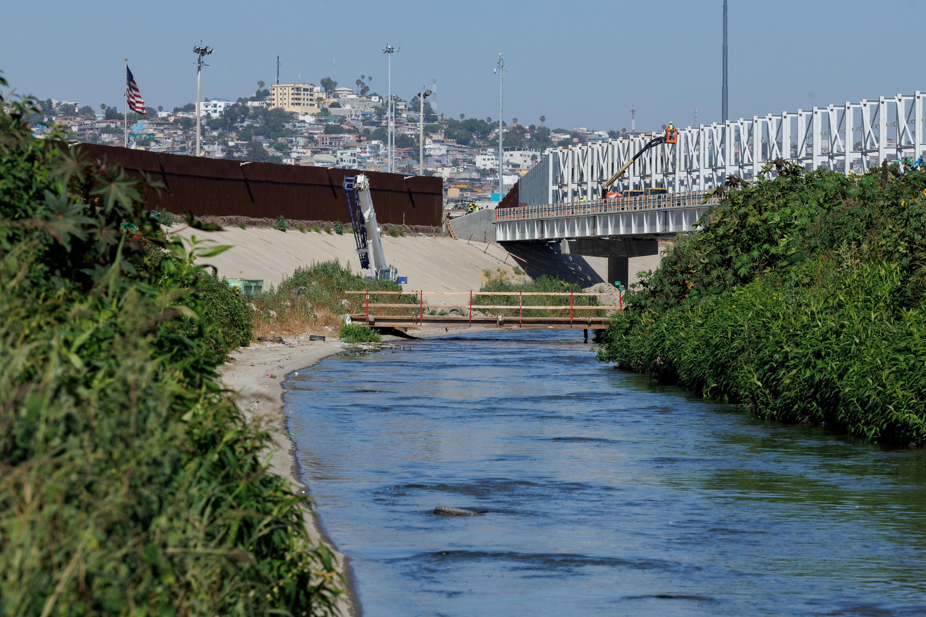 Toxic Gasses From Mexico River Prompt Lawmakers to Call for Federal Emergency