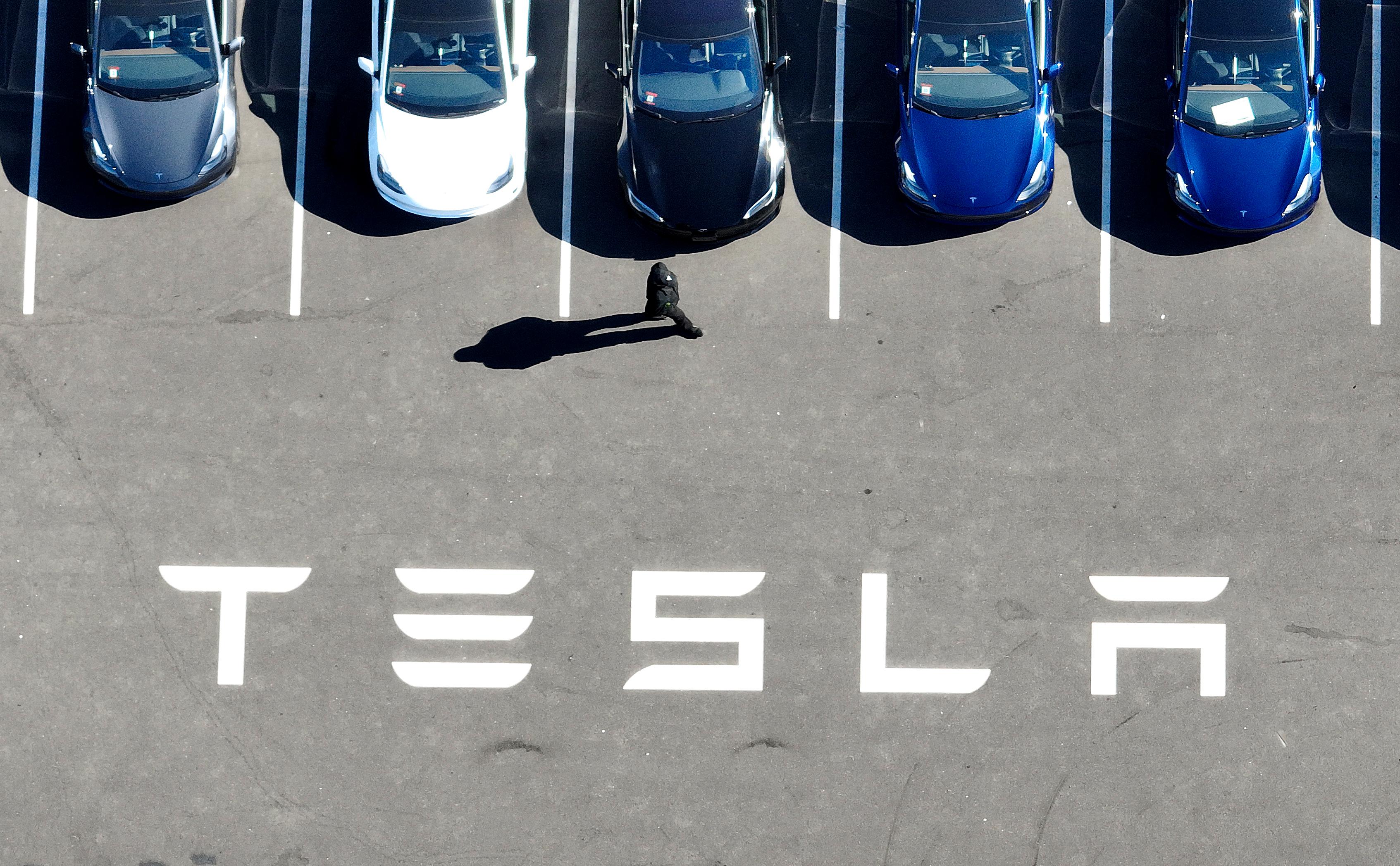 Tesla’s Share of Largest EV Market Drops as Other Automakers Gain Ground