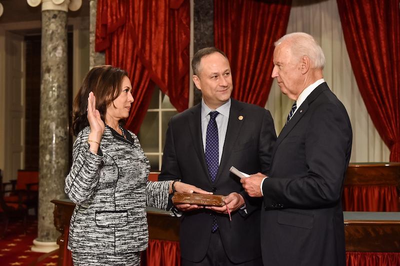 Kamala Harris takes the oath of office as U.S. Senator on Jan. 3, 2017. (Public Domain)