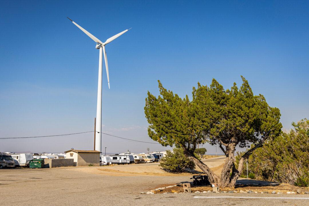 A wind turbine system outside of Palmdale, Calif., on July 10, 2024. Palmdale’s homeless count rose from 177 in 2023 to 537 in 2024. (John Fredricks/The Epoch Times)