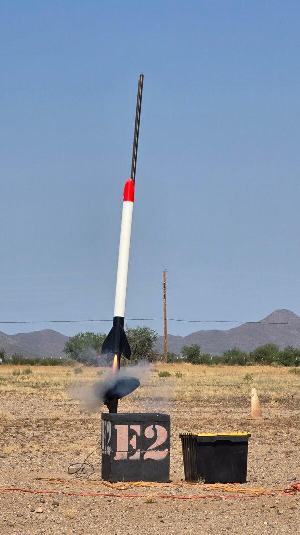 A high-powered rocket about to launch in Marana, Ariz., on July 14, 2024. (Allan Stein/The Epoch Times)