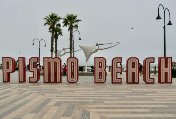 Large lettering welcomes visitors to Pismo Beach, Calif., on July 18, 2024. (Travis Gillmore/The Epoch Times)