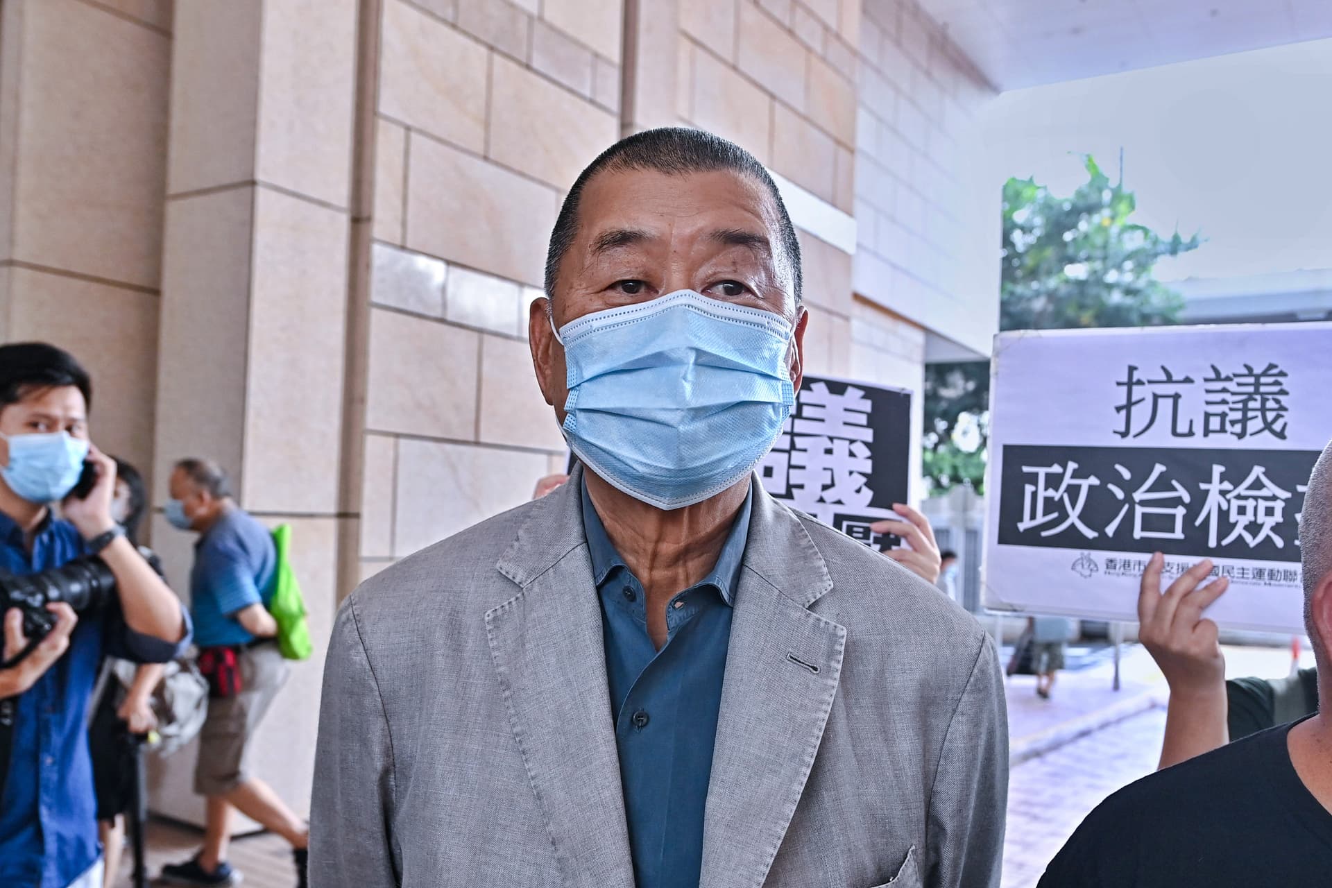 Jimmy Lai outside West Kowloon Magistrates' Court in Hong Kong on Sept. 18, 2020. (Sung Pi-lung/The Epoch Times)