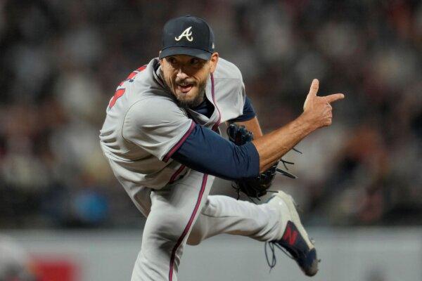 Braves pitcher Charlie Morton works toward the 2,000-strikeout career milestone against the Giants in San Francisco on Aug. 13, 2024. (Jeff Chiu/AP Photo)