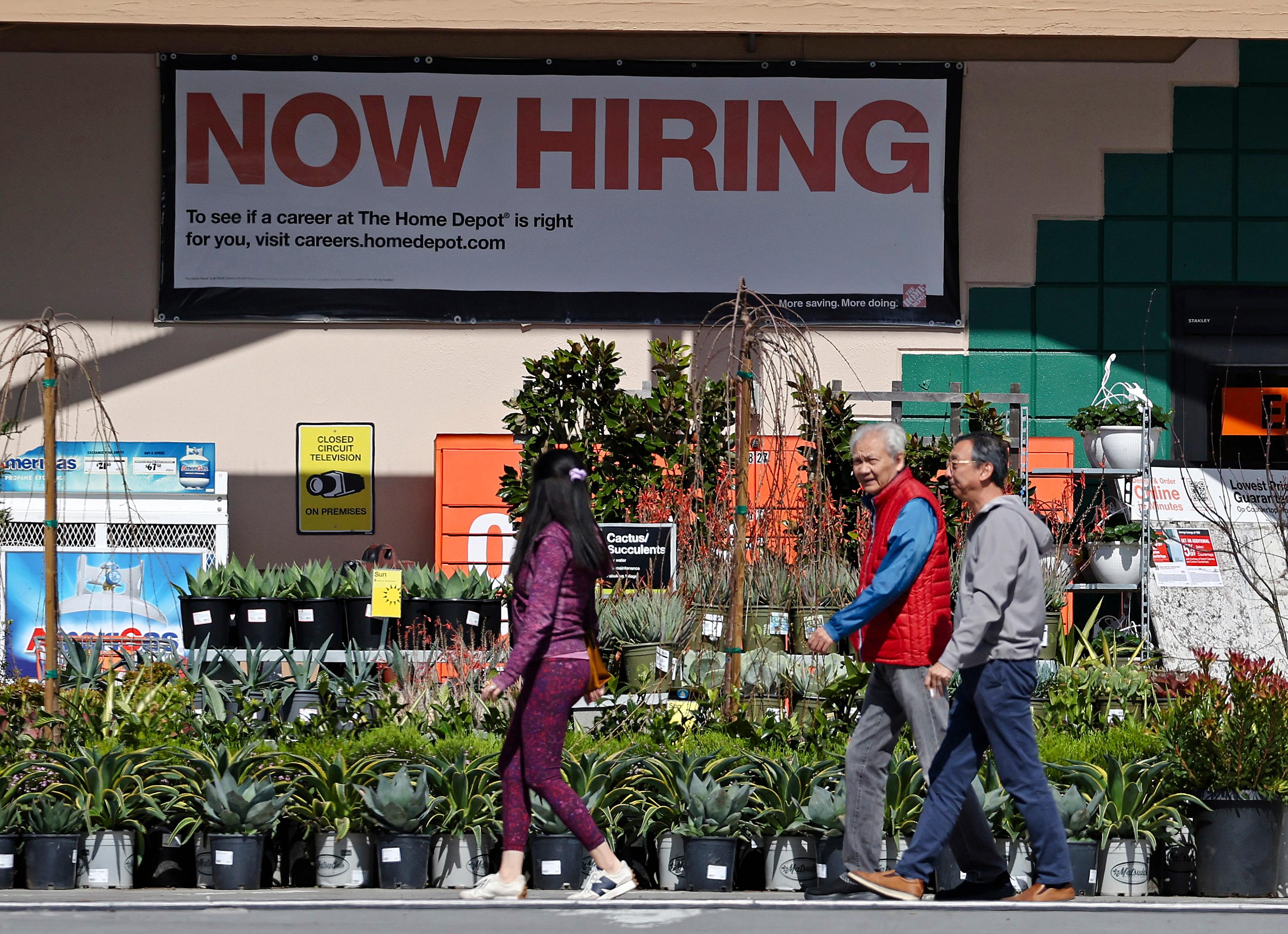 US Job Openings Drop to Their Lowest Level Since January 2021