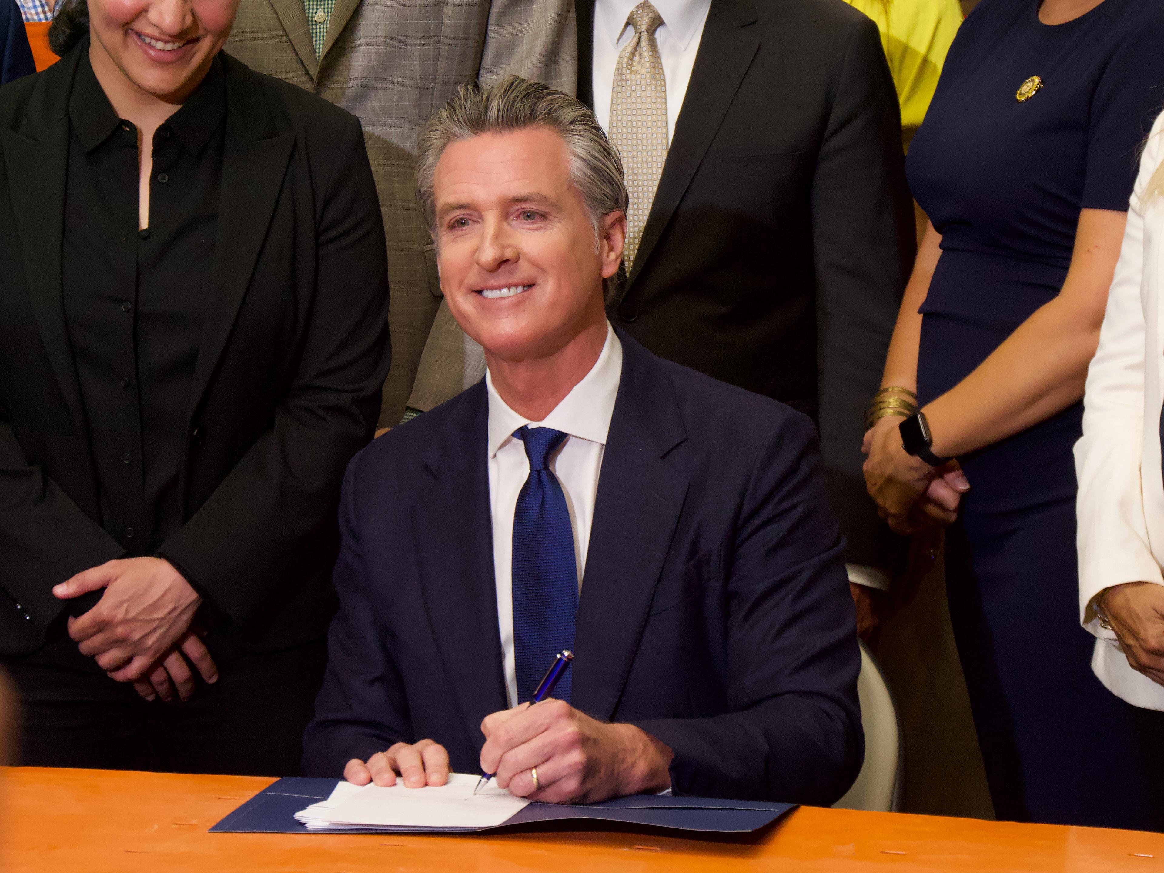 Newsom Signs Bill to Increase Penalties for ‘Smash-and-Grab’ Retail Thefts