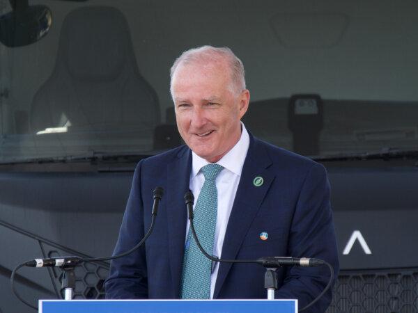 U.S. Undersecretary of Energy David Crane speaks at a news conference celebrating the launch of the nation's first commercial hydrogen hub, in Oakland, Calif., on Aug. 30, 2024. (Travis Gillmore/The Epoch Times)