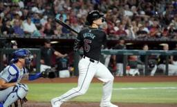 Diamondbacks Turn Tables on Dodgers, Score Early and Often in Romp