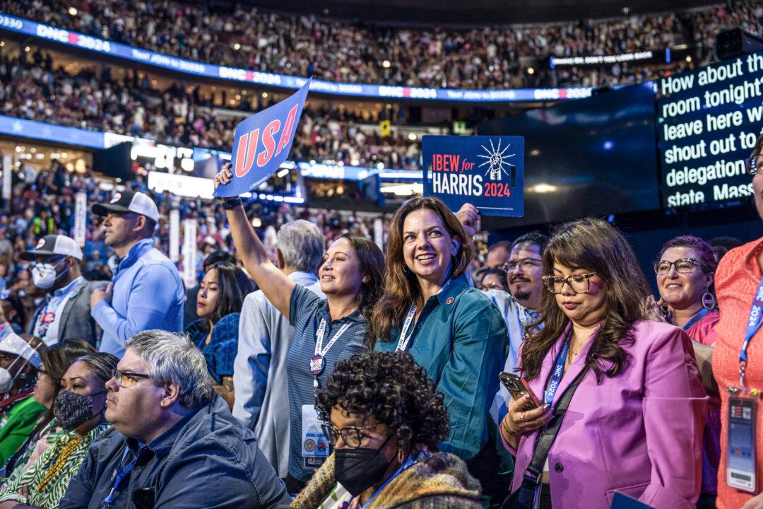 (Left) Democratic delegates attend the Democratic National Convention in Chicago on Aug. 21, 2024. (Right) Delegates listen to former President Donald Trump’s speech during the Republican National Convention in Milwaukee on July 18, 2024. (Madalina Vasiliu/The Epoch Times)