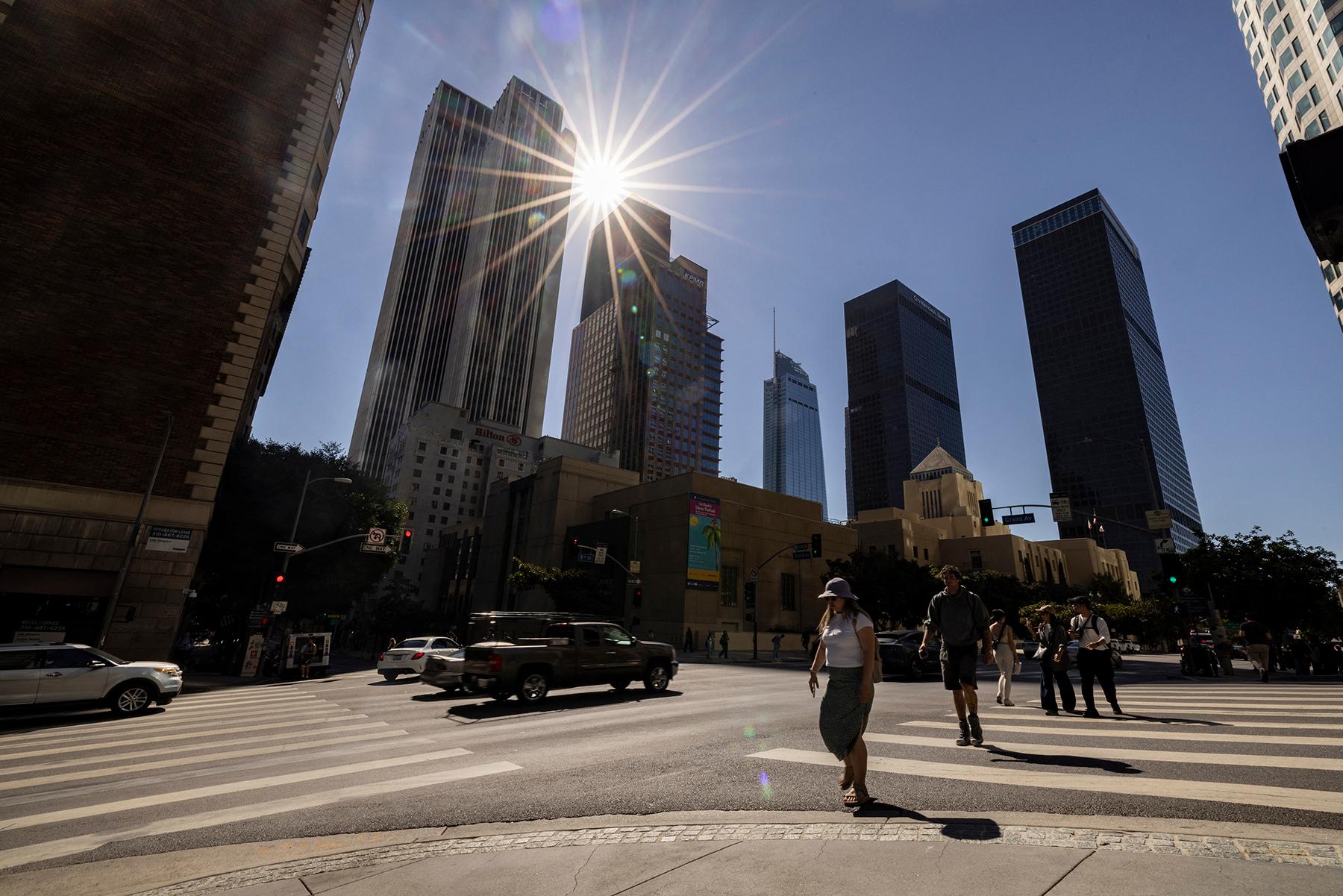 Southern California Keeps Baking With Triple Digit Temperatures Expected Through Monday