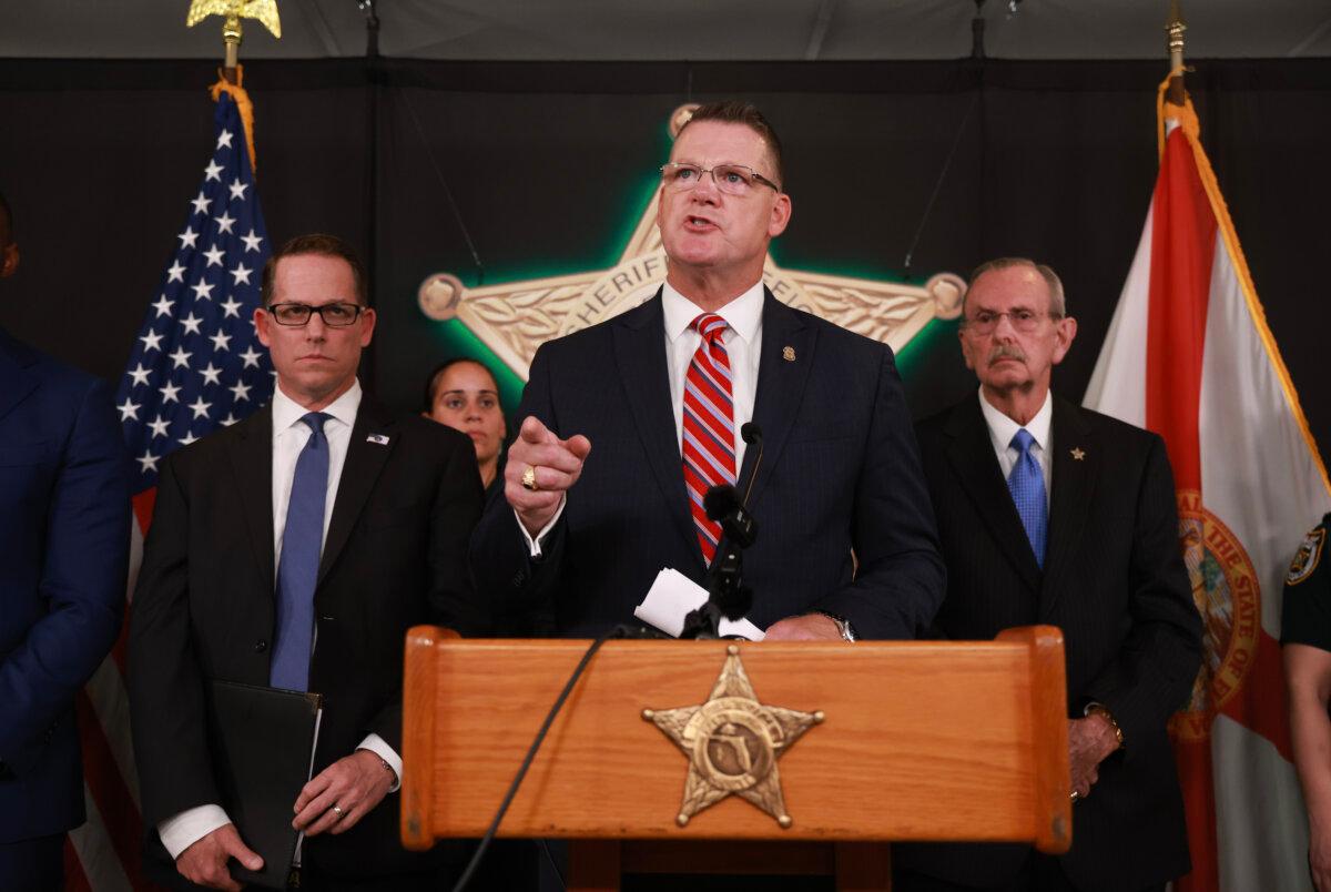 (L-R) Special Agent in Charge Jeffrey B. Veltri of the FBI Miami Field Office, Acting Director Ronald Rowe Jr. of the U.S. Secret Service, and Sheriff Ric Bradshaw of the Palm Beach County Sheriff’s Office attend a press conference regarding an apparent assassination attempt on former President Donald Trump on Sept. 16, 2024 in West Palm Beach, Florida. ( Joe Raedle/Getty Images)