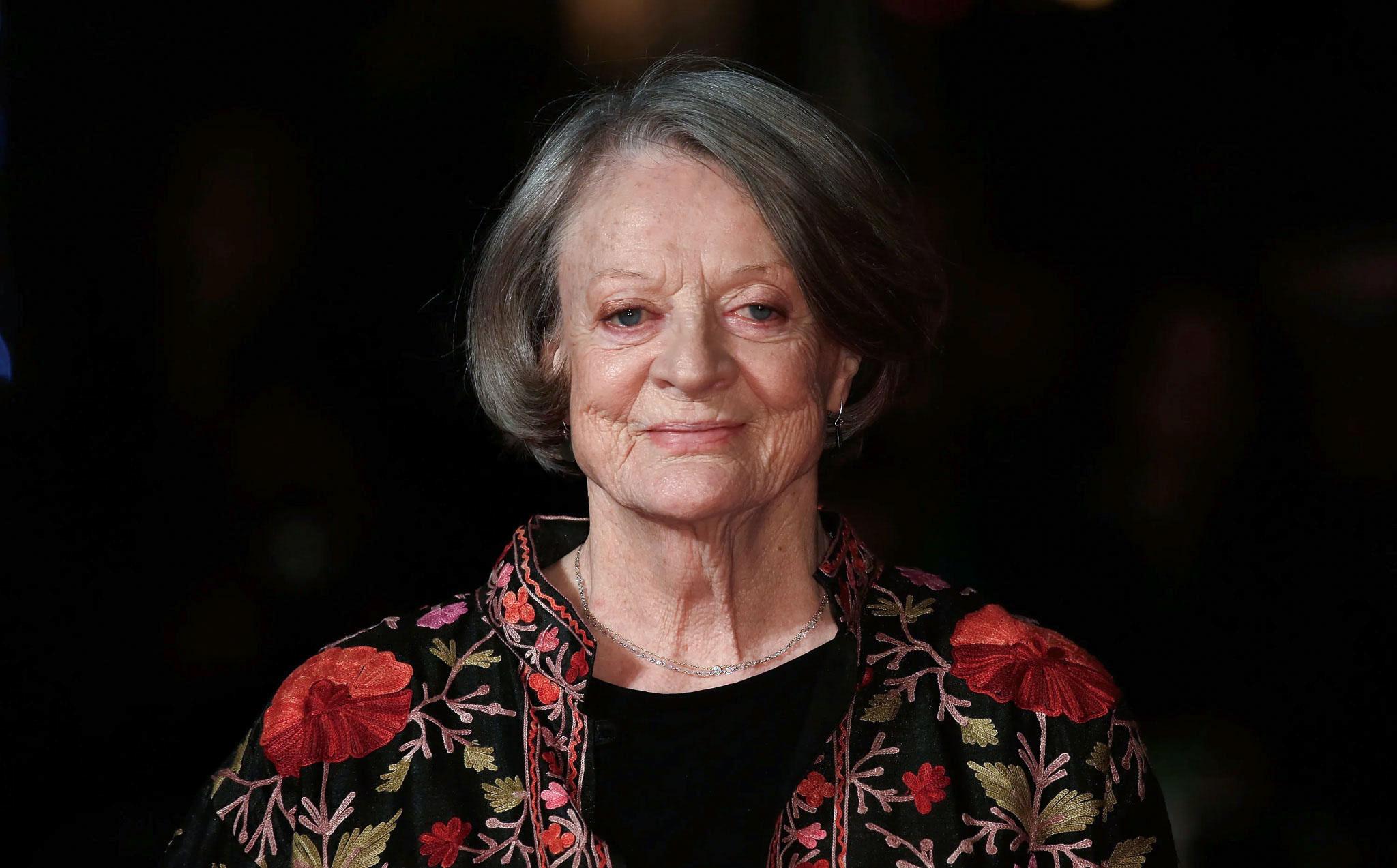 Maggie Smith, Oscar-Winning Actress Known for ‘Downton Abbey,’ ‘Harry Potter,’ Dies at 89