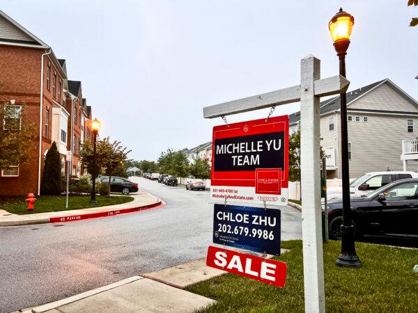 A townhouse for sale in Elkridge, Md., on Sept. 27, 2024. (Madalina Vasiliu/The Epoch Times)