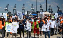 US Port Strike Adds Uncertainty to Fed’s Inflation Fight