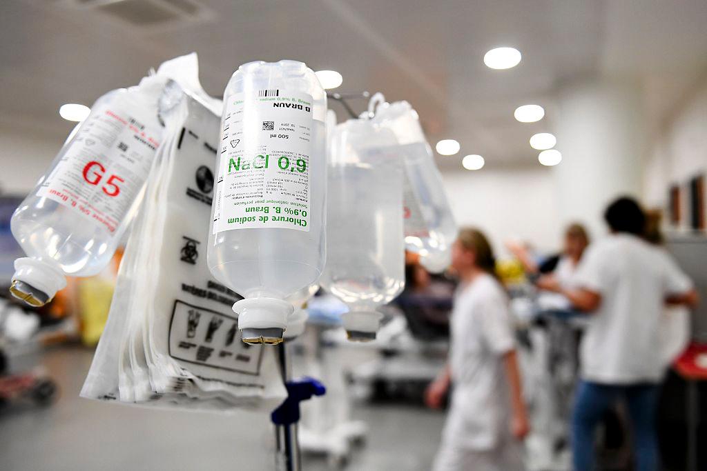 US Hospitals Face IV Fluid Shortages After Closure of Factory Damaged by Helene