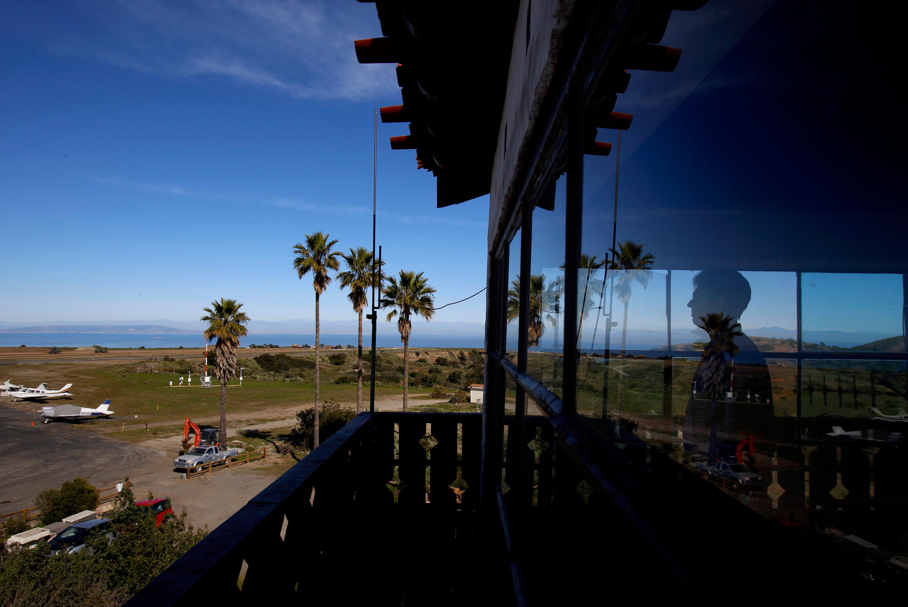 5 Dead After Small Plane Crashes on Santa Catalina Island Off Southern California Coast