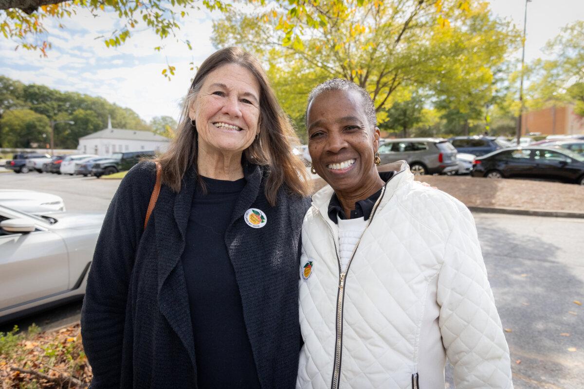 Dolly Quigley (L) and Beverly Miller (R) after participating in advance voting in Smyrna, Ga., on Oct. 15, 2024. (John Fredricks/The Epoch Times)