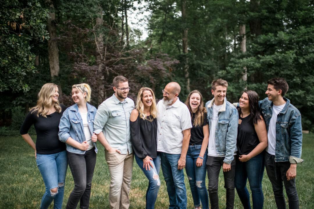 Mom coach Hannah Keeley (center L) and her family pose for a photo on July 5, 2020. (Desiray Osier/Nowell Photo)