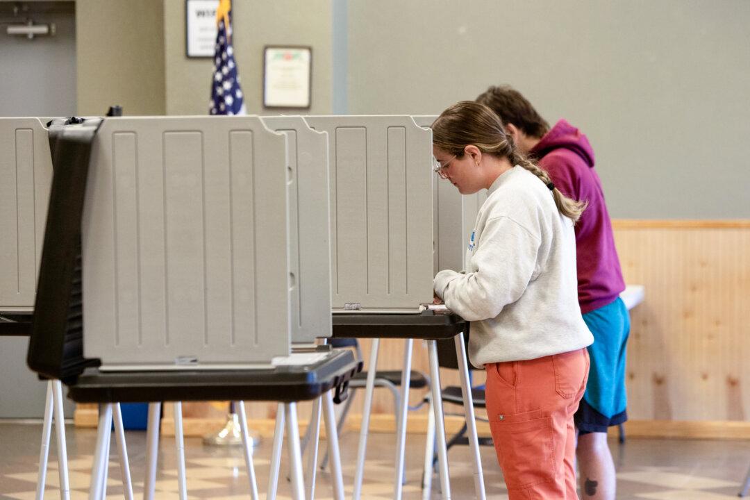 Voters go to the polls in Spruce Pine, N.C., on Oct. 21, 2024. (Bobby Sanchez/The Epoch Times)