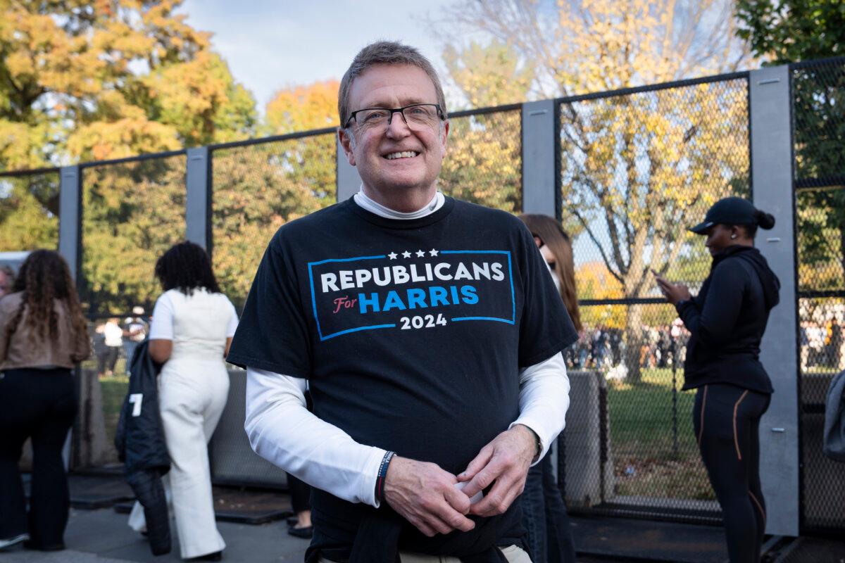 Scott Evertz ahead of Democratic presidential nominee Vice President Kamala Harris's closing arguments speech at The Ellipse in Washington on Oct. 29, 2024. (Madalina Vasiliu/The Epoch Times)