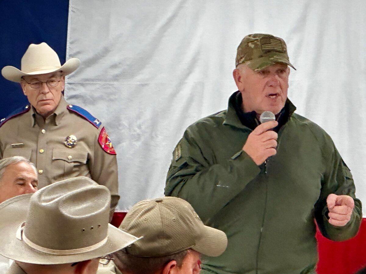 Tom Homan, tapped to be President-elect Donald Trump's border czar, addressed Operation Lone Star members at the Texas border on Nov. 26, 2024. (Darlene McCormick Sanchez/The Epoch Times)