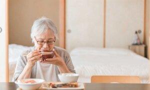 Top 10 Foods Favored by Centenarians