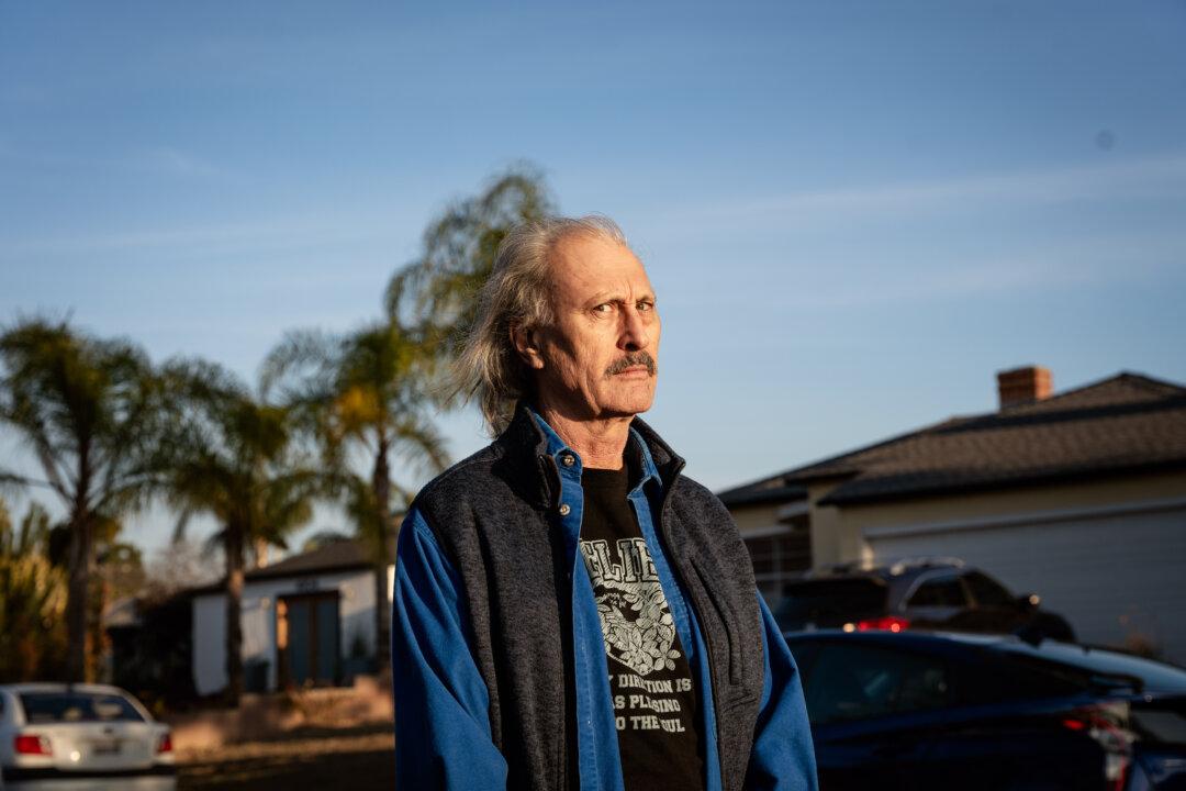 Anita Ghazarian and Simon Penny are staying with friends in the Glassell Park neighborhood of Los Angeles, on Feb. 1, 2025. (Beige Luciano-Adams/The Epoch Times)