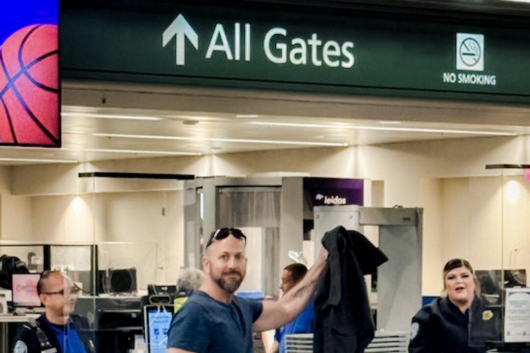 Pete Schwartz, 51, waves as he heads from the Sacramento, Calif., airport toward his parents’ home in Owensboro, Ky., on Jan. 23, 2025. (Courtesy of Shelley Freeman)