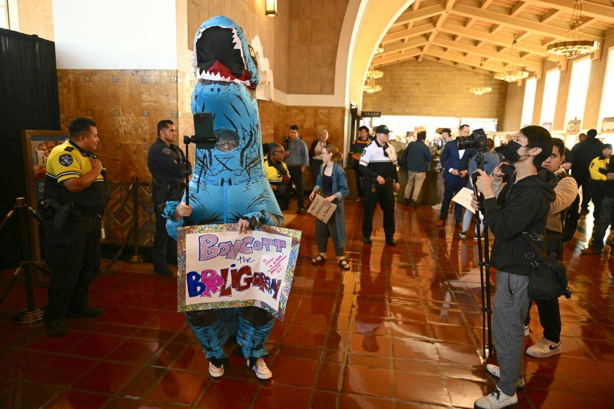 Protesters at Union Station in Los Angeles on Feb. 20, 2025. (Patrick T. Fallon/AFP via Getty Images)