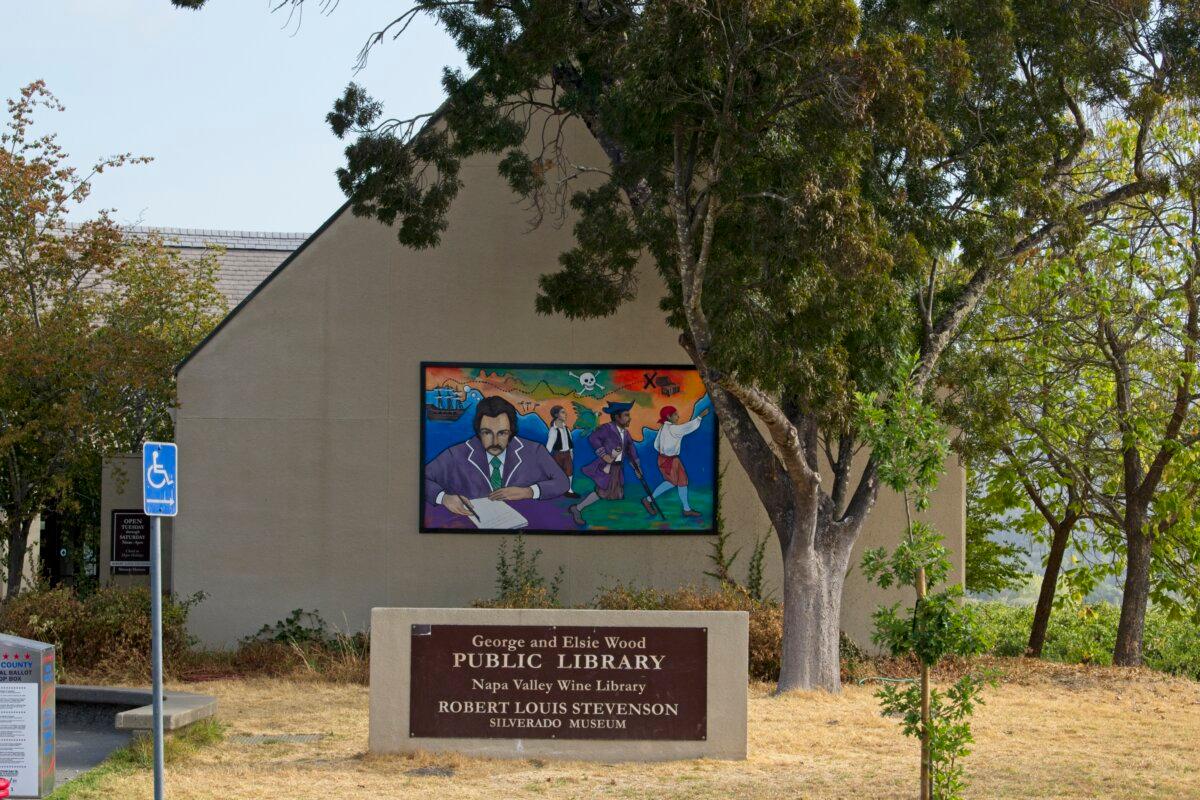 The front entrance to the Robert Louis Stevenson Museum. (Courtesy of Robert Louis Stevenson Museum)