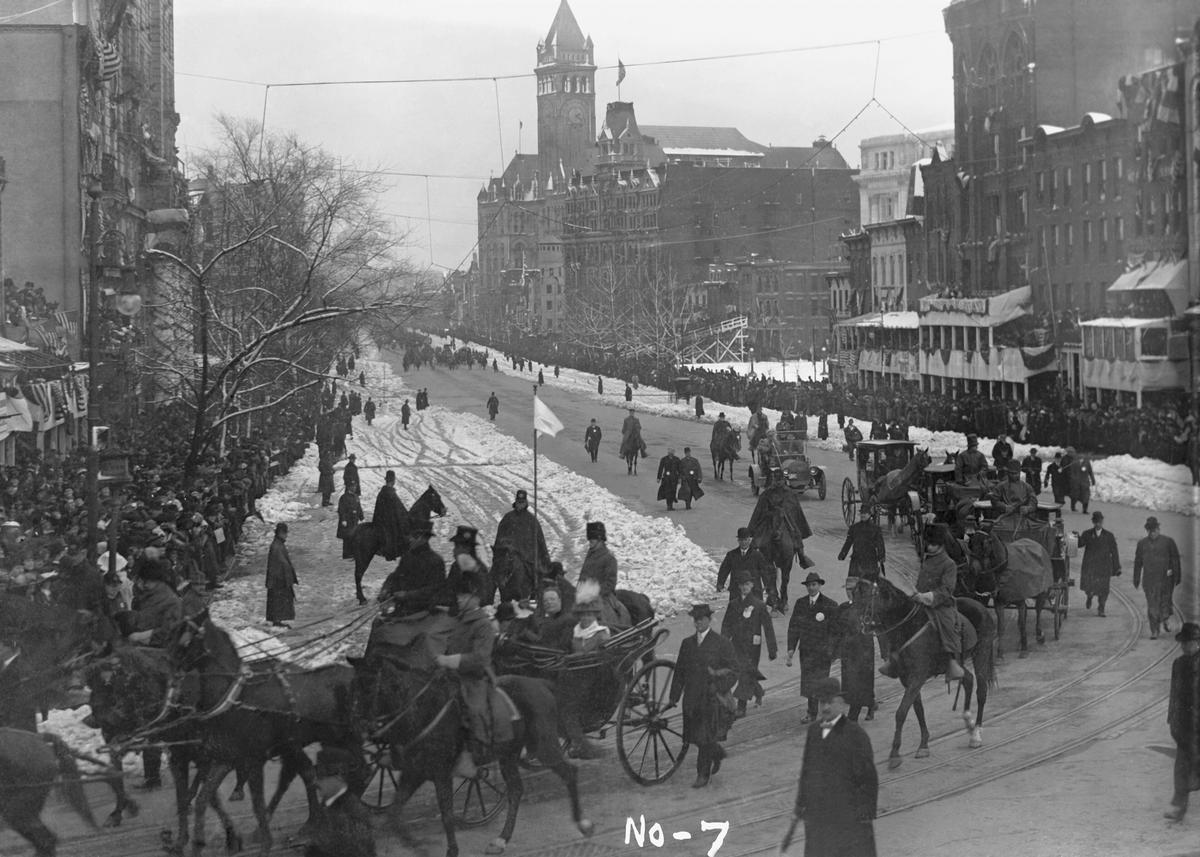 The inaugural parade for William Howard Taft on March 4, 1909. (Public domain)