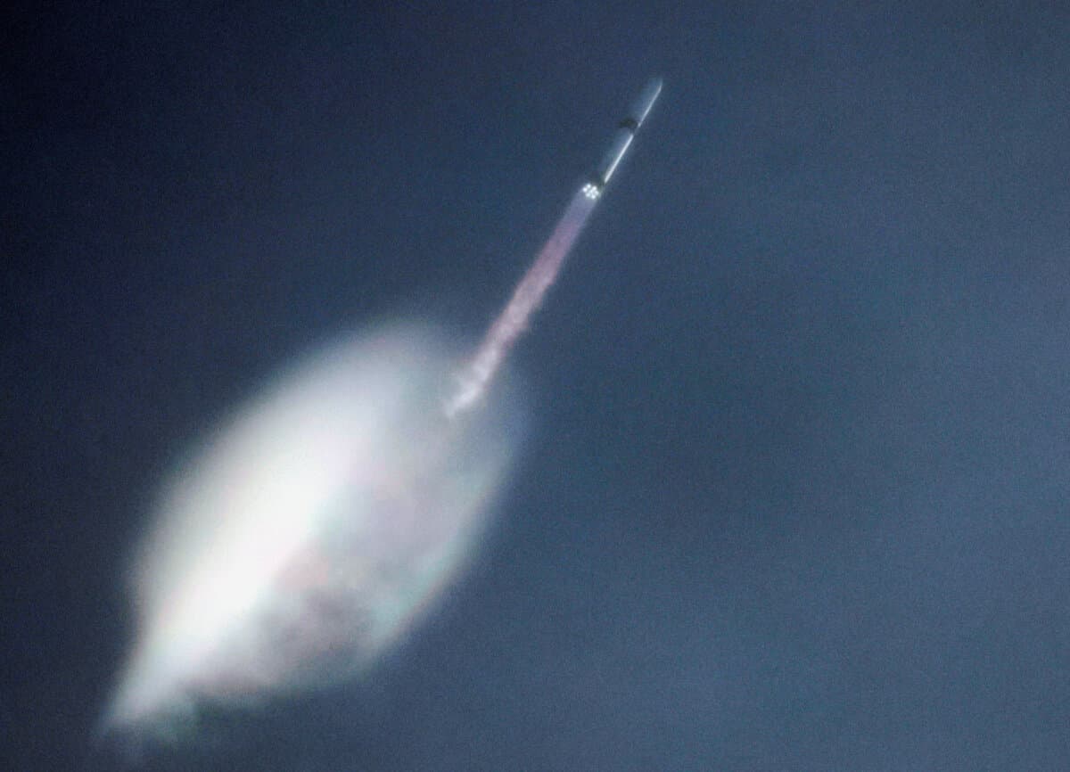 A Blue Origin New Glenn rocket lifts off from the Cape Canaveral Space Force Station in Cape Canaveral, Fla., on April 19, 2026. It was the third launch of New Glenn, carrying the AST SpaceMobile’s BlueBird 7satellite into low Earth orbit. (Joe Skipper/Reuters)