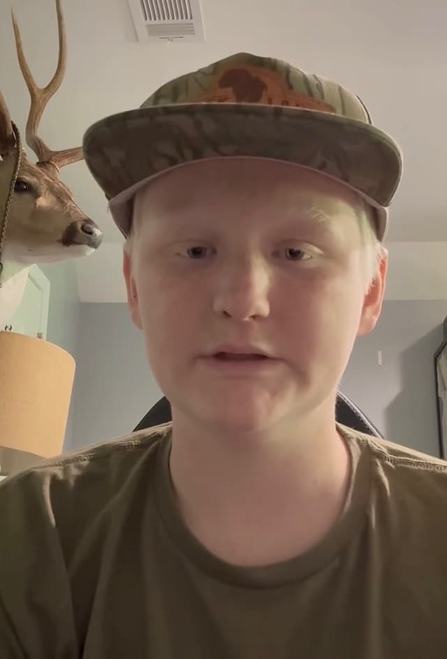 Will Roberts, 15, of Alabama, started treatment for osteosarcoma at Sarcoma Oncology in Santa Monica, Calif., May 5, 2026. (Brittney Roberts/Facebook/Screenshot via The Epoch Times)