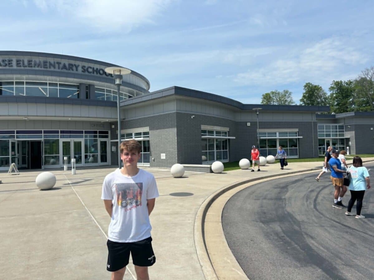 At 24, Chicago-based social media content creator Hunter Howell was the youngest in the Voices for the Voters group that traveled to northern Kentucky to support Rep. Thomas Massie in his race against Ed Gallrein on May 19, 2026. (Jeff Louderback/The Epoch Times)